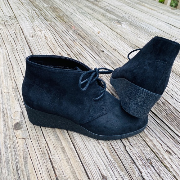 Style & Co Booties,Size 8M - Picture 9 of 11